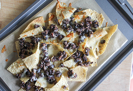 Easy Black Bean Sheet Pan Nacho Salad (vegetarian under 30 minutes)