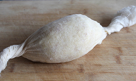 potato shreds wrapped in cheese cloth