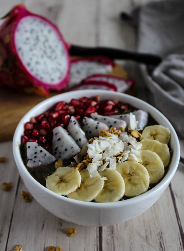 Dragon Fruit Acai Bowl 2