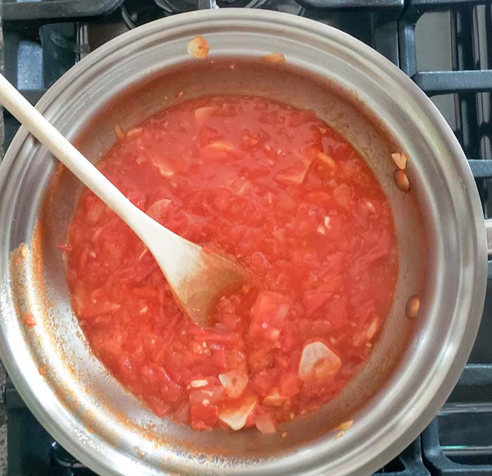 tomato sauce in a pan without cream