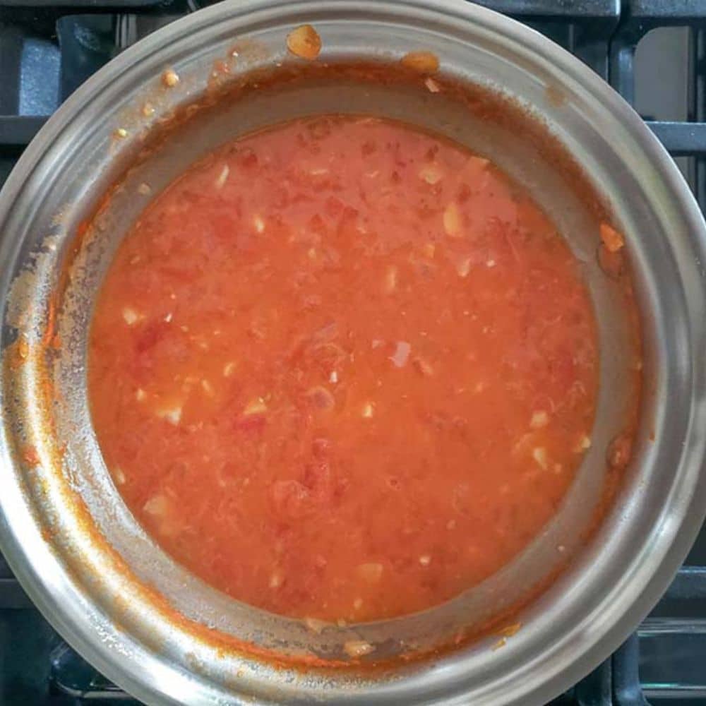 Process step 4: a picture of completed blush sauce in a pan