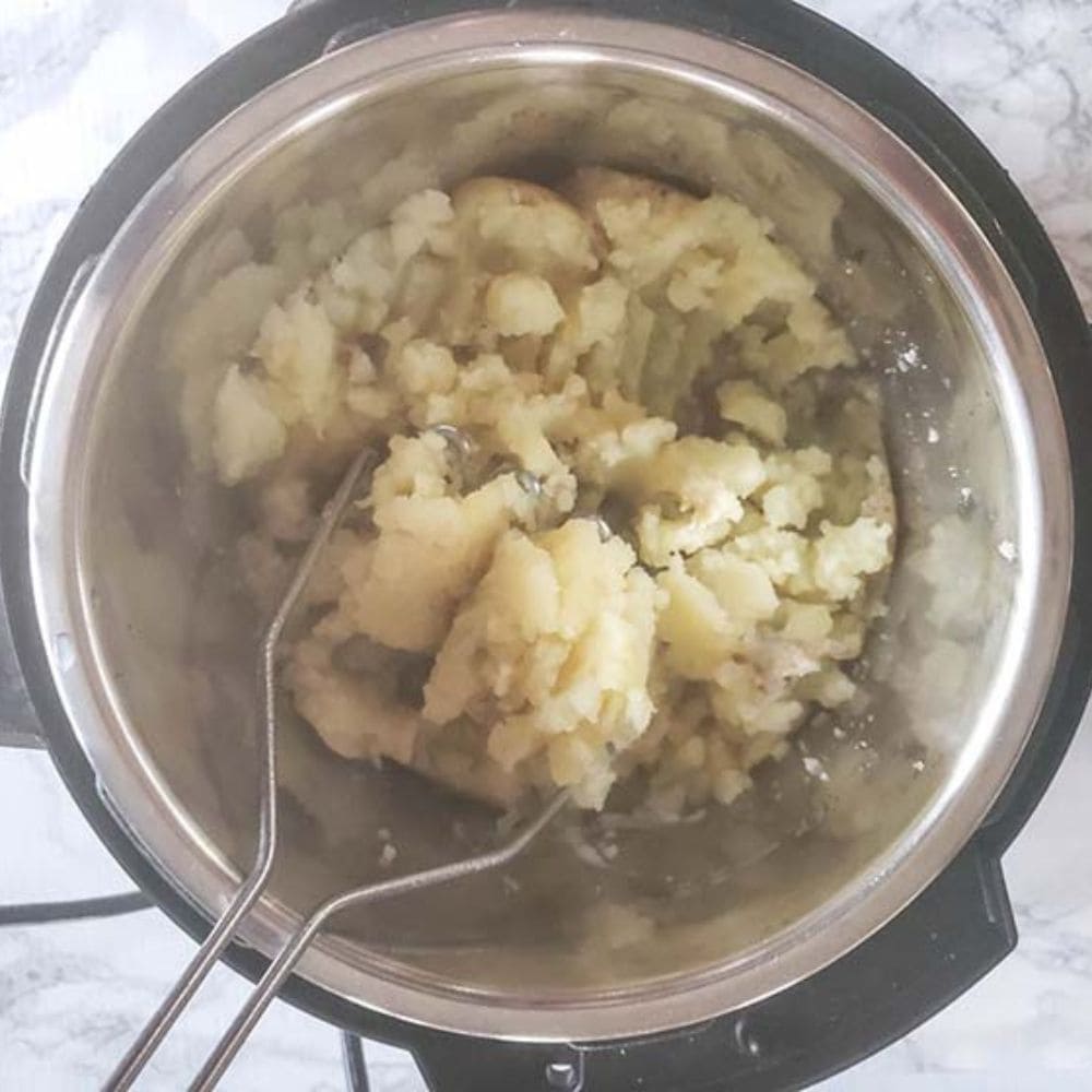 Instant pot mashed potatoes step 3, potates mashed in the instant pot