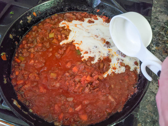 bolognese sauce with milk added