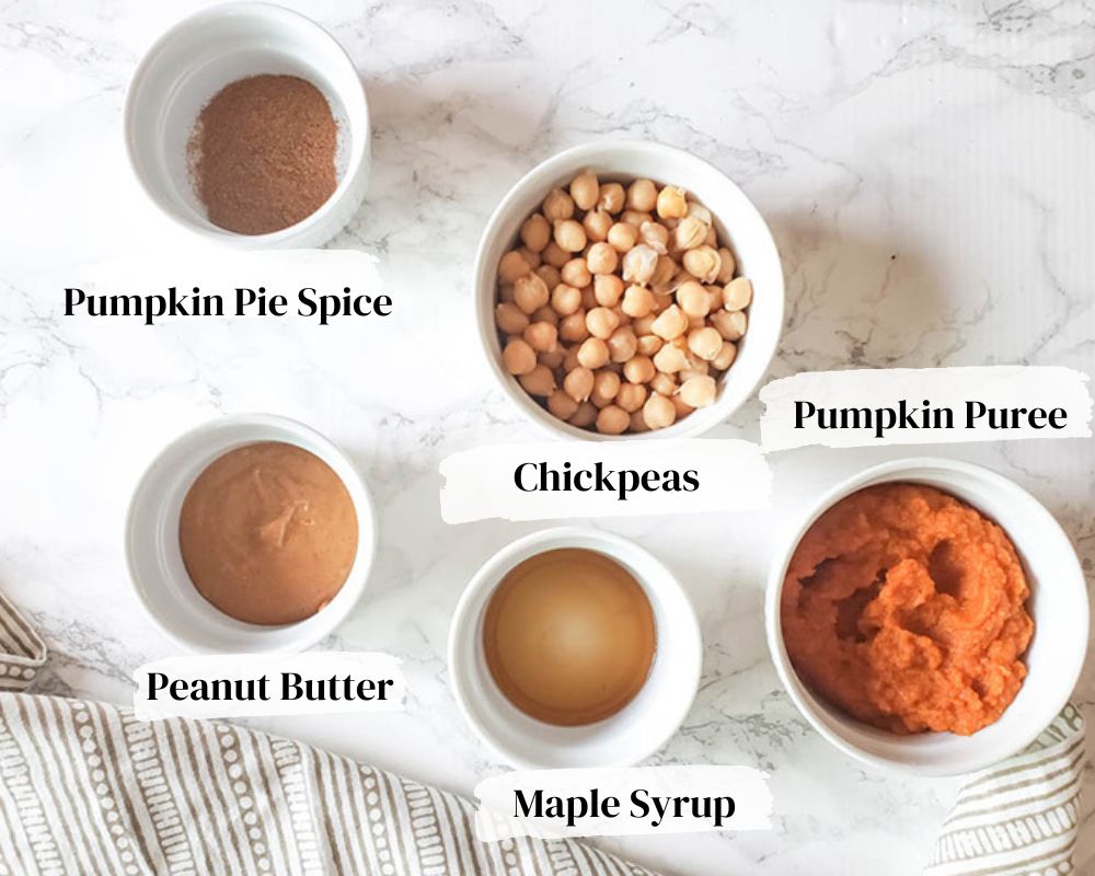 a picture of the ingredients need to make pumpkin pie hummus