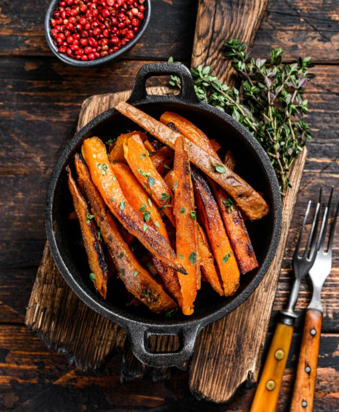 carrots in a skillet