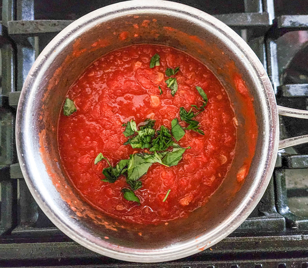 sauce for pizza dip in pan