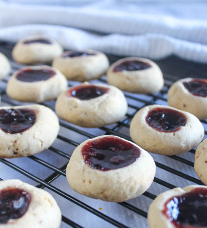 Old Fashioned Christmas Butter Cookies Recipe with Jam - Simple And Savory