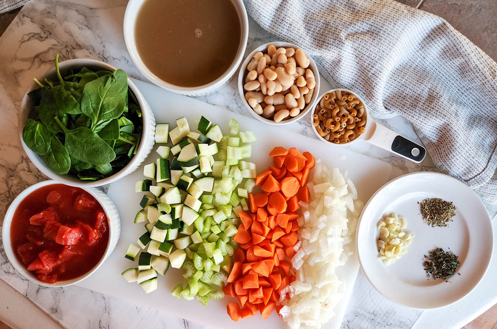 a picture of the ingredients needed to minestrone soup