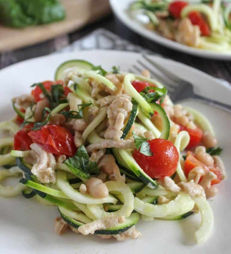 Quick and Easy Zucchini Noodles Recipe with Chicken