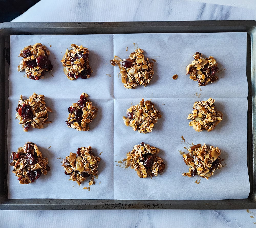 process step 3, cookies on a baking sheet ready to bake